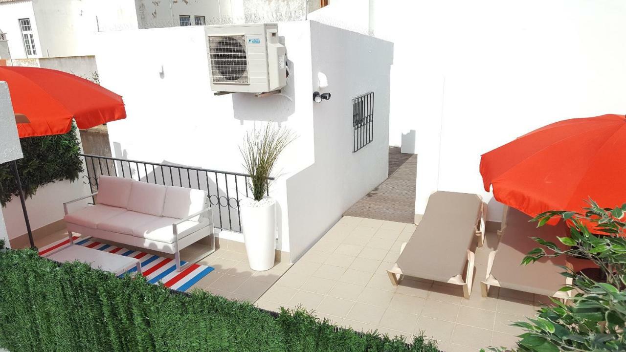 Henri'S Apartments - City Centre Lagos Exterior photo